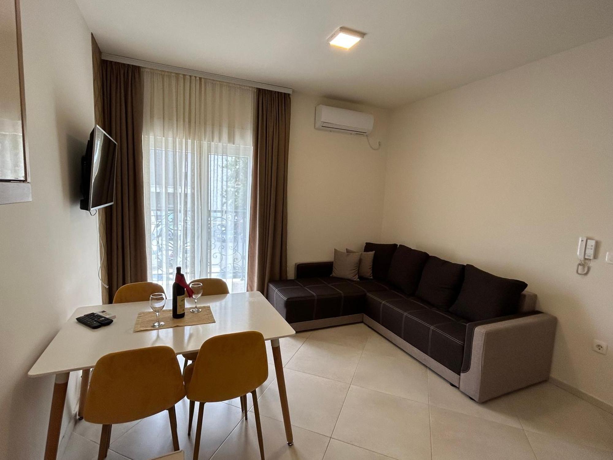 Apartments Tomic Бечичи Экстерьер фото