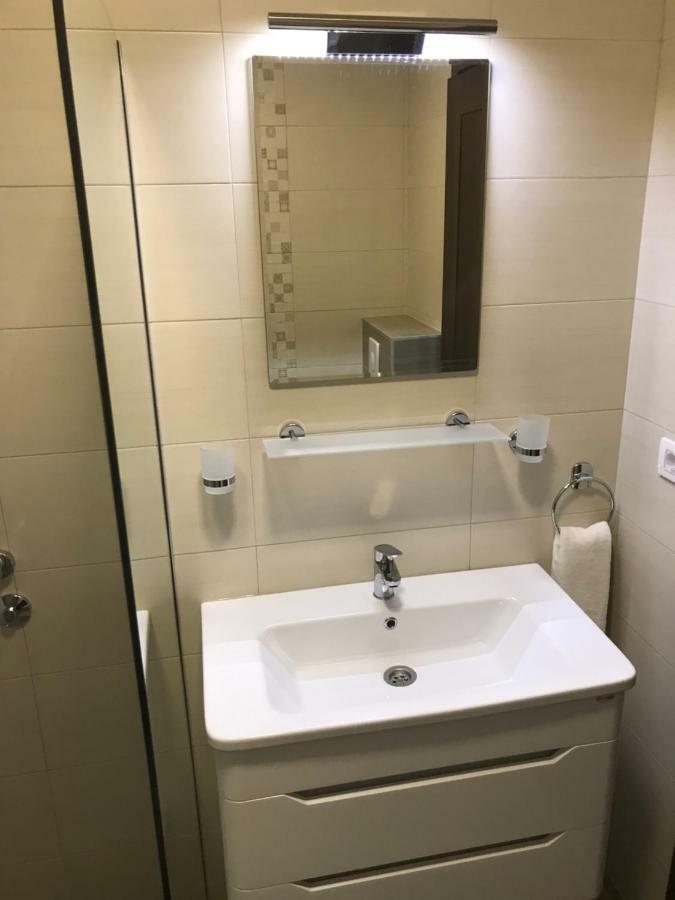 Apartments Tomic Бечичи Экстерьер фото