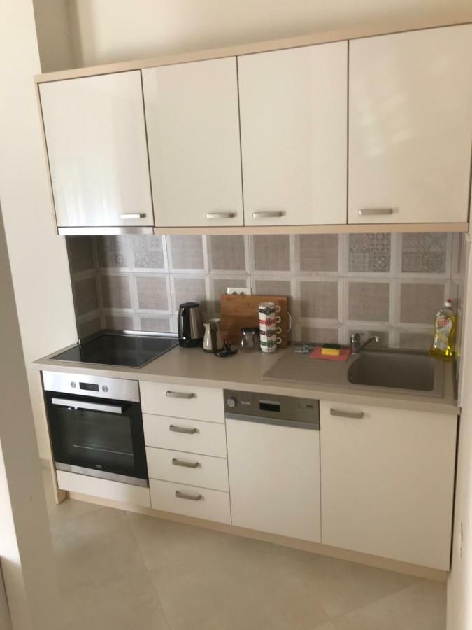 Apartments Tomic Бечичи Экстерьер фото