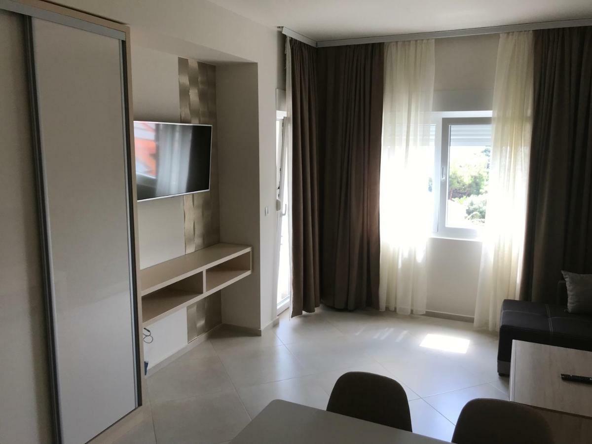 Apartments Tomic Бечичи Экстерьер фото