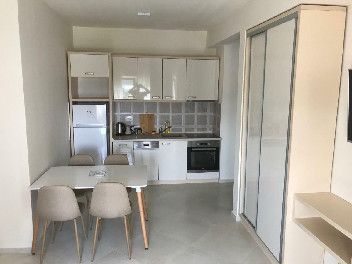Apartments Tomic Бечичи Экстерьер фото