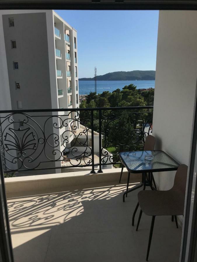 Apartments Tomic Бечичи Экстерьер фото