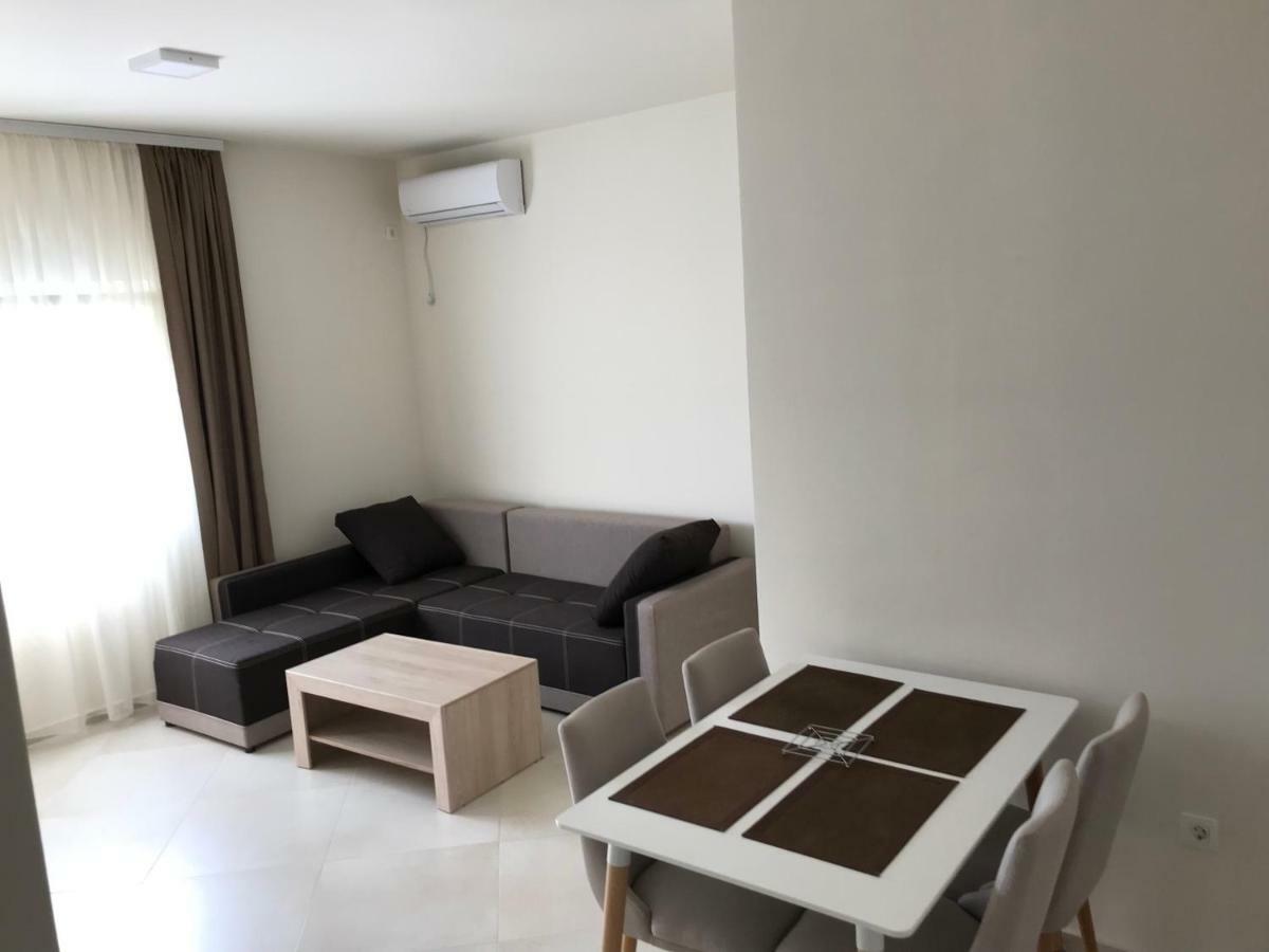 Apartments Tomic Бечичи Экстерьер фото