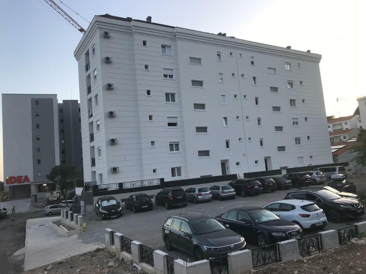 Apartments Tomic Бечичи Экстерьер фото