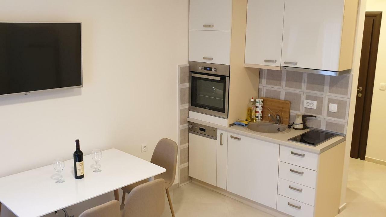 Apartments Tomic Бечичи Экстерьер фото