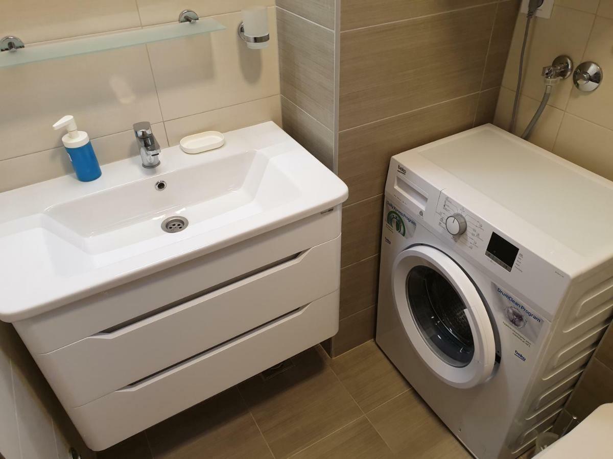 Apartments Tomic Бечичи Экстерьер фото