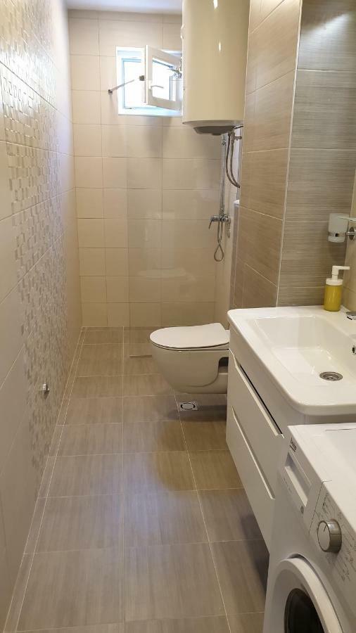 Apartments Tomic Бечичи Экстерьер фото