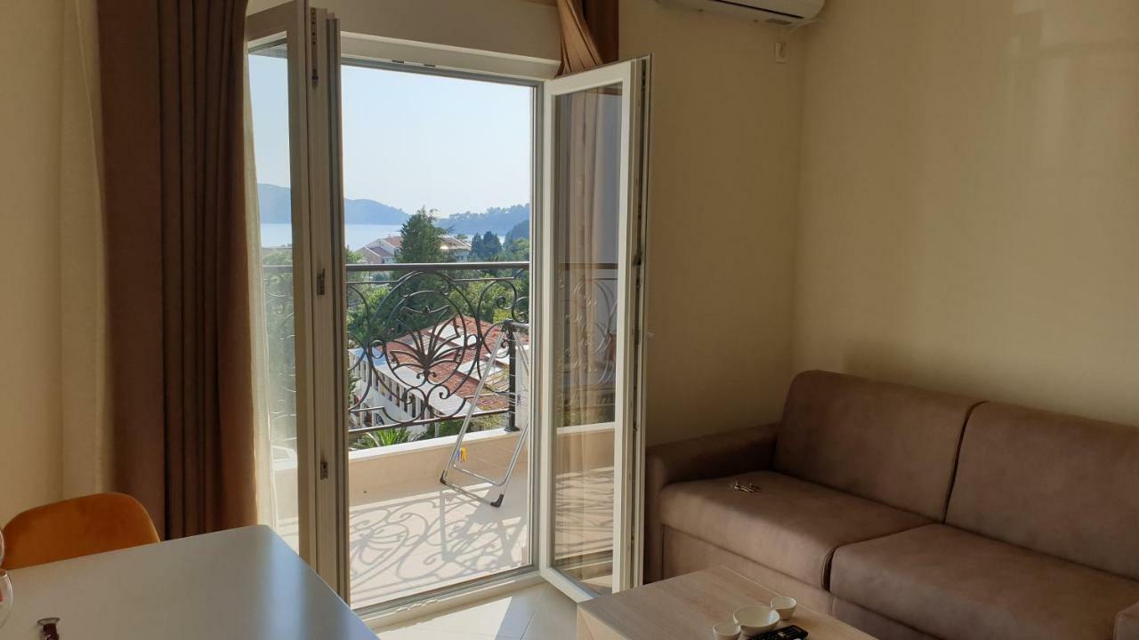 Apartments Tomic Бечичи Экстерьер фото