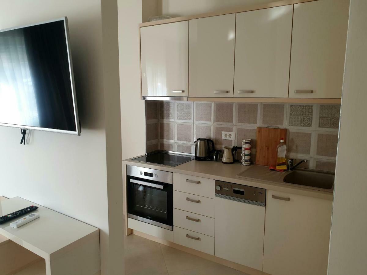Apartments Tomic Бечичи Экстерьер фото