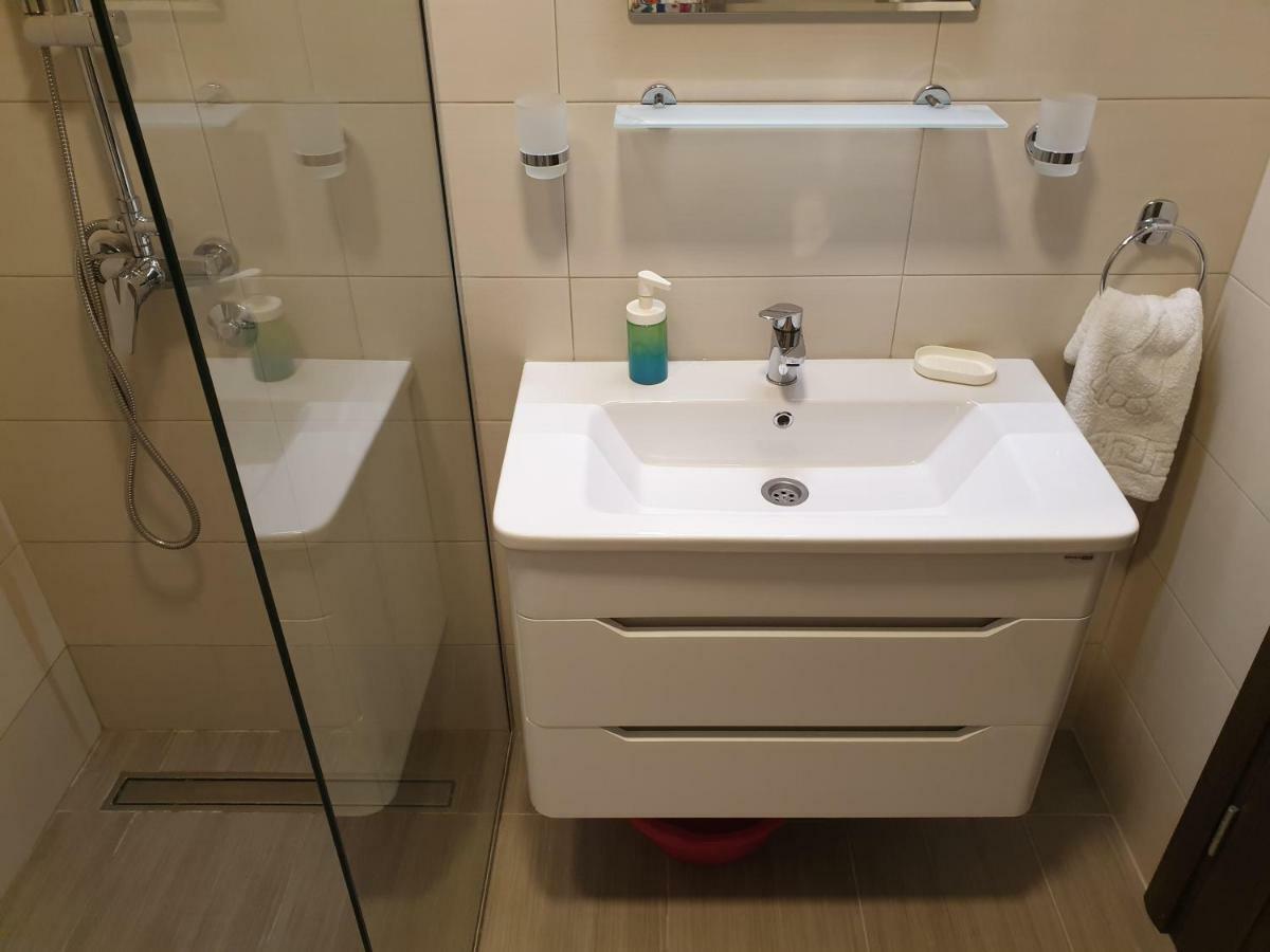 Apartments Tomic Бечичи Экстерьер фото